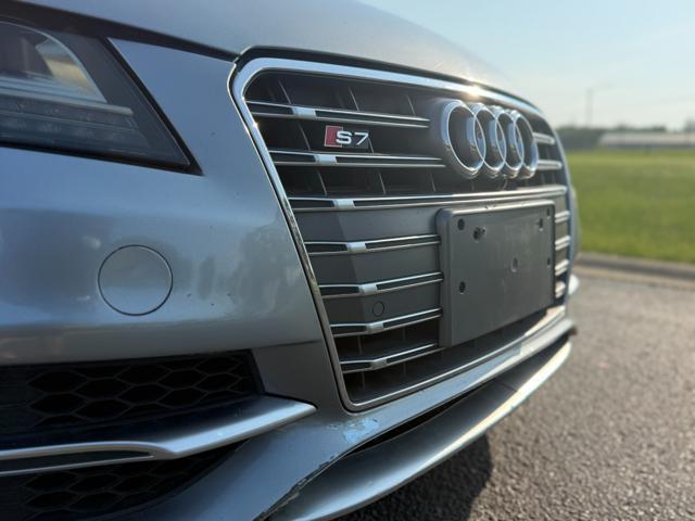 Photo of 2014 Gray Audi S7