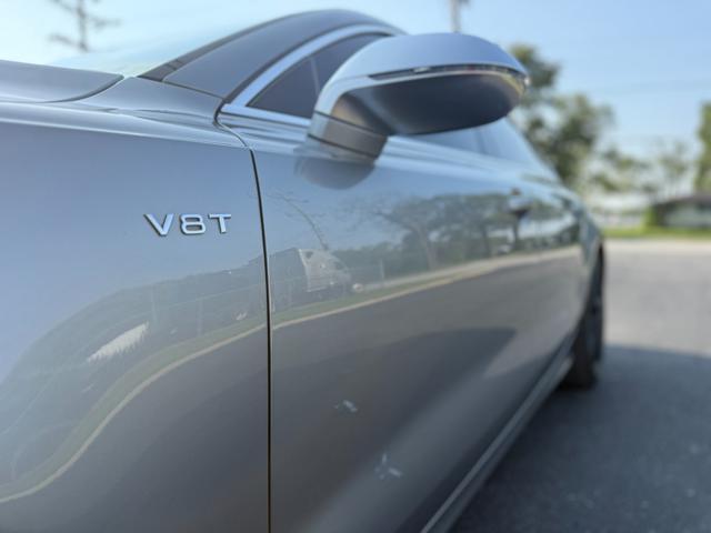 Photo of 2014 Gray Audi S7