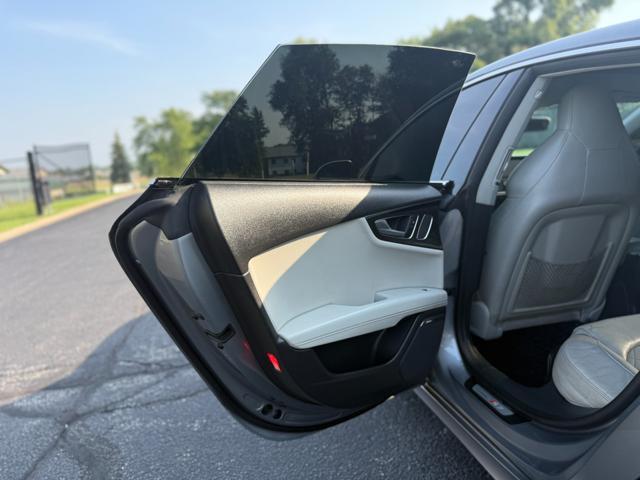 Photo of 2014 Gray Audi S7
