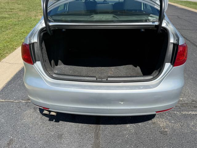 Photo of 2014 Reflex Silver Metallic Volkswagen Jetta