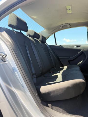Photo of 2014 Reflex Silver Metallic Volkswagen Jetta