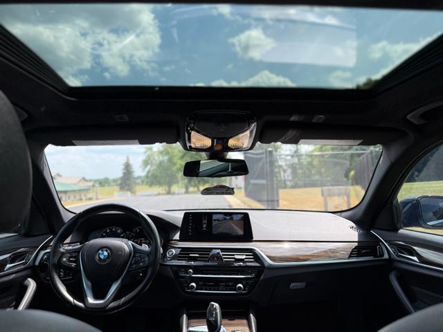 Photo of 2018 Black BMW 530