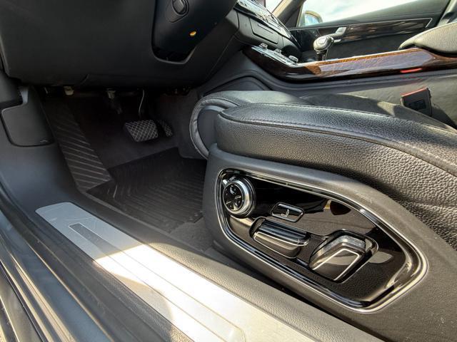 Photo of 2012 Gray Audi A8