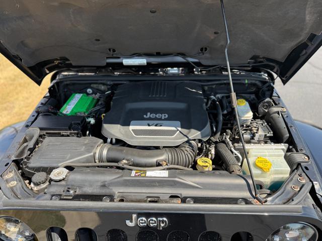 Photo of 2015 Black Clearcoat Jeep Wrangler Unlimited