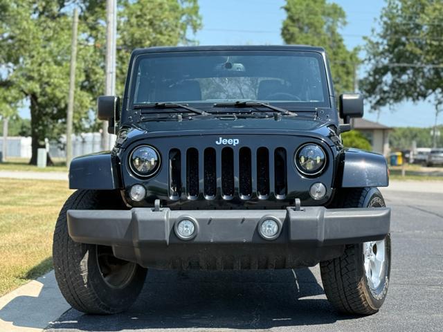 Photo of 2015 Black Clearcoat Jeep Wrangler Unlimited