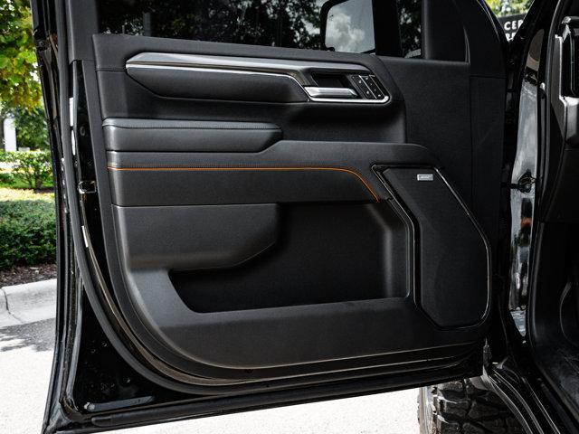 Photo of 2024 Onyx Black GMC Sierra 2500