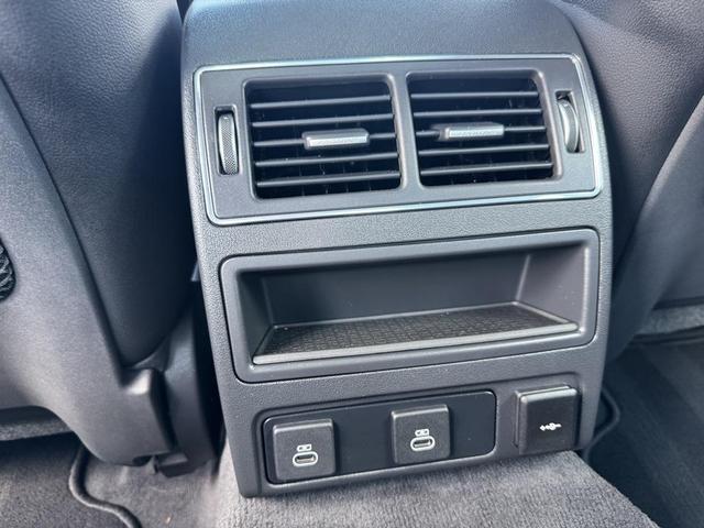 Photo of 2024 Santorini Black Metallic Jaguar XF