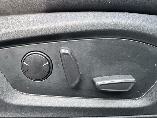 Photo of 2021 AGATE BLACK METALLIC Ford Explorer