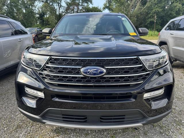 Photo of 2021 AGATE BLACK METALLIC Ford Explorer