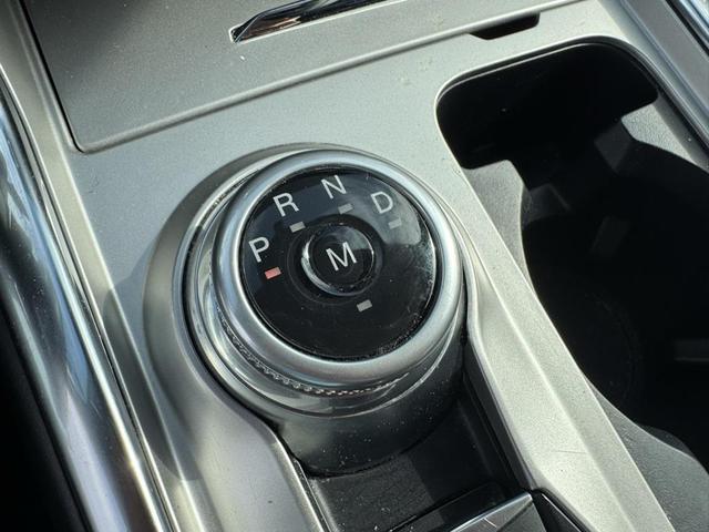 Photo of 2021 AGATE BLACK METALLIC Ford Explorer