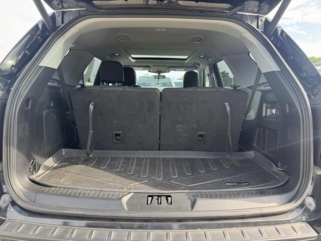 Photo of 2021 AGATE BLACK METALLIC Ford Explorer