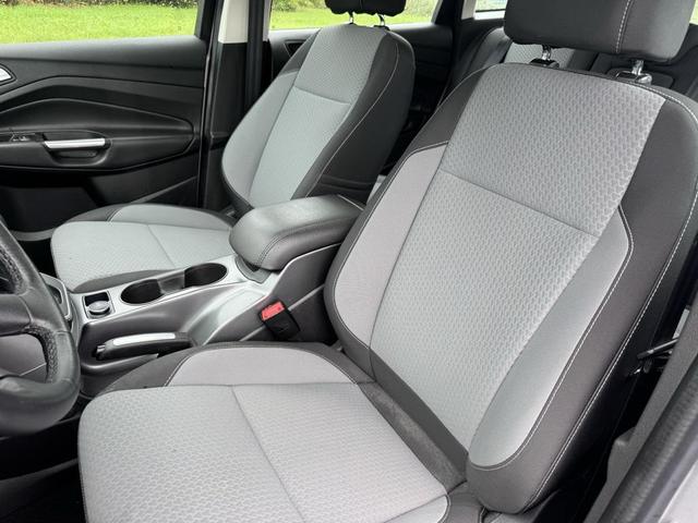 Photo of 2017 INGOT SILVER Ford C-Max Hybrid