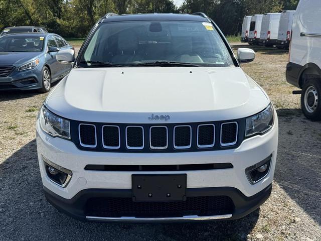 Photo of 2018 White Clearcoat Jeep Compass