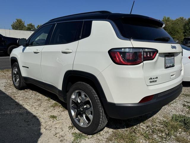Photo of 2018 White Clearcoat Jeep Compass