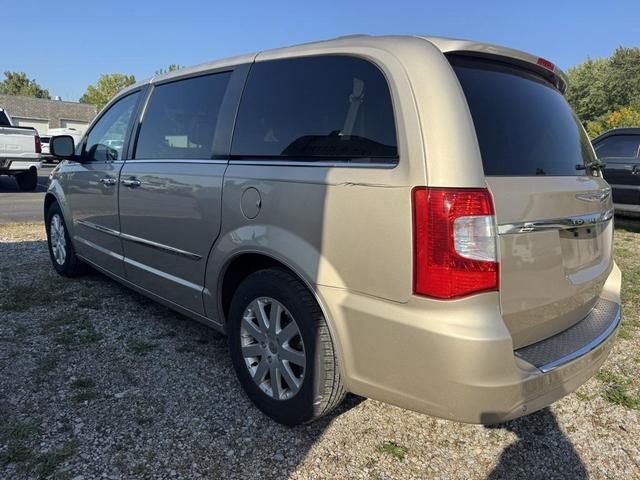 Photo of 2012 Cashmere Pearlcoat Chrysler Town & Country