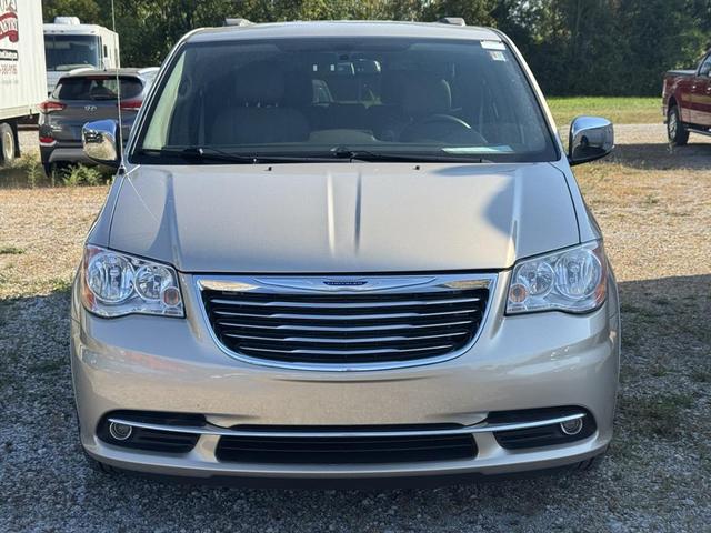 Photo of 2012 Cashmere Pearlcoat Chrysler Town & Country