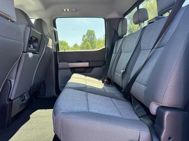 Photo of 2025 OXFORD WHITE Ford F-250