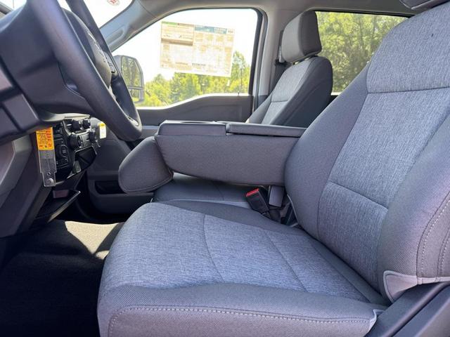 Photo of 2025 OXFORD WHITE Ford F-250