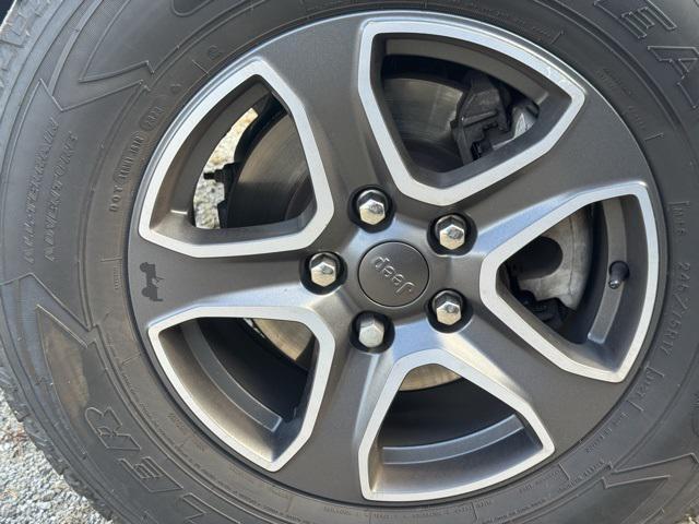 Photo of 2020 Bikini Pearlcoat Jeep Wrangler Unlimited