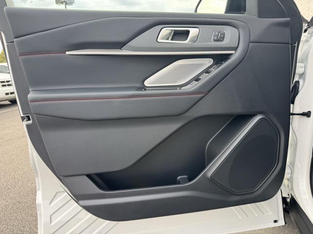 Photo of 2026 STAR WHITE MET TRI-COAT Ford Explorer