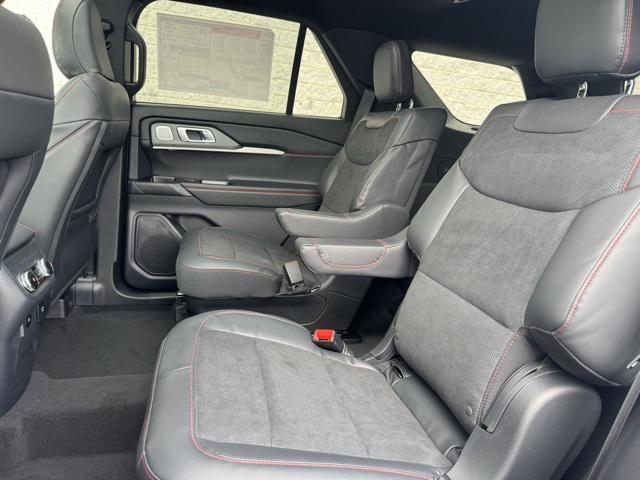 Photo of 2026 STAR WHITE MET TRI-COAT Ford Explorer