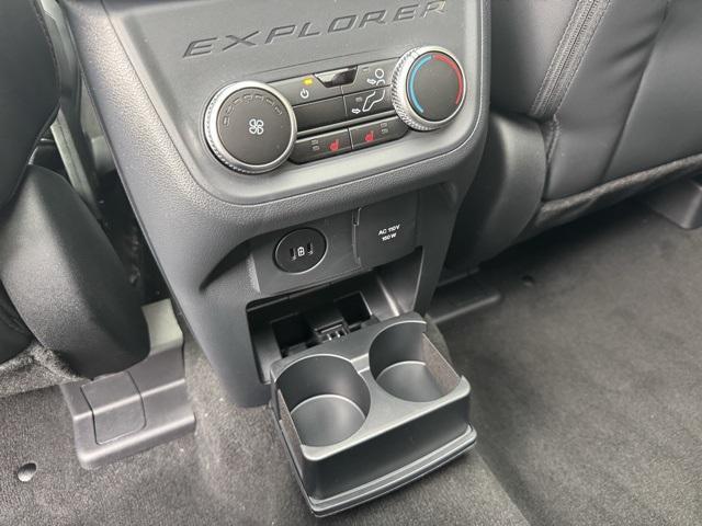Photo of 2026 STAR WHITE MET TRI-COAT Ford Explorer