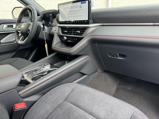 Photo of 2026 STAR WHITE MET TRI-COAT Ford Explorer