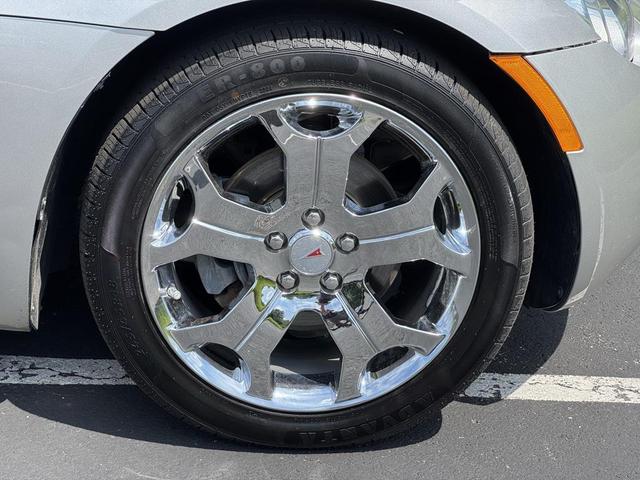 Photo of 2008 Cool (Liquid Silver Metallic) Pontiac Solstice