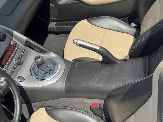 Photo of 2008 Cool (Liquid Silver Metallic) Pontiac Solstice