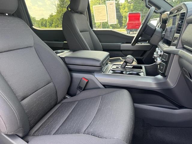 Photo of 2025 AGATE BLACK METALLIC Ford F-150