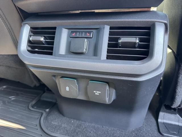 Photo of 2025 AGATE BLACK METALLIC Ford F-150