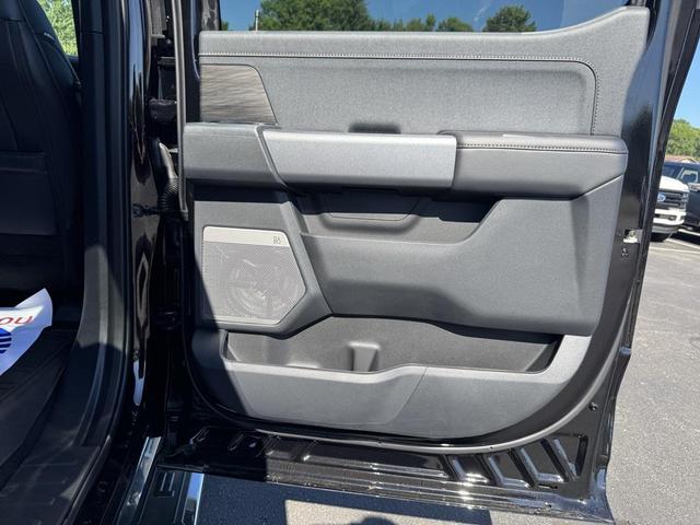 Photo of 2025 AGATE BLACK METALLIC Ford F-150