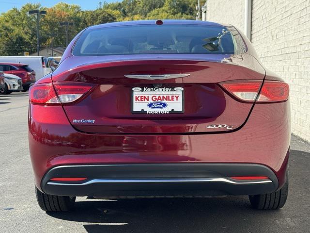 Photo of 2015 Velvet Red Pearlcoat Chrysler 200