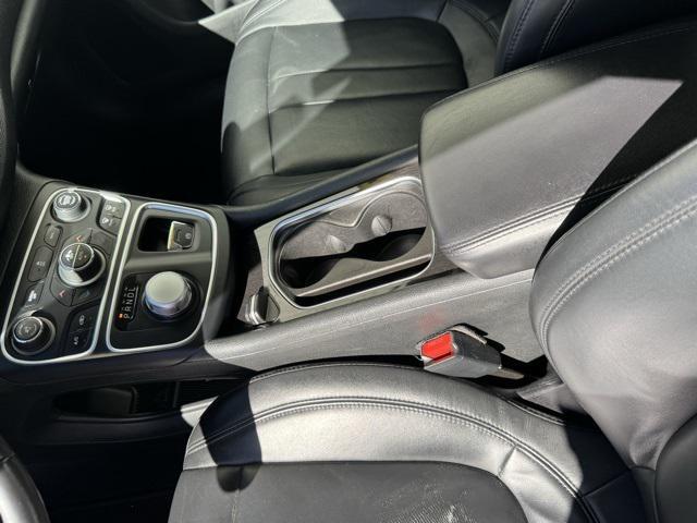 Photo of 2015 Velvet Red Pearlcoat Chrysler 200