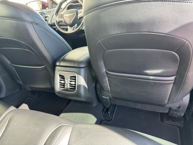 Photo of 2015 Velvet Red Pearlcoat Chrysler 200
