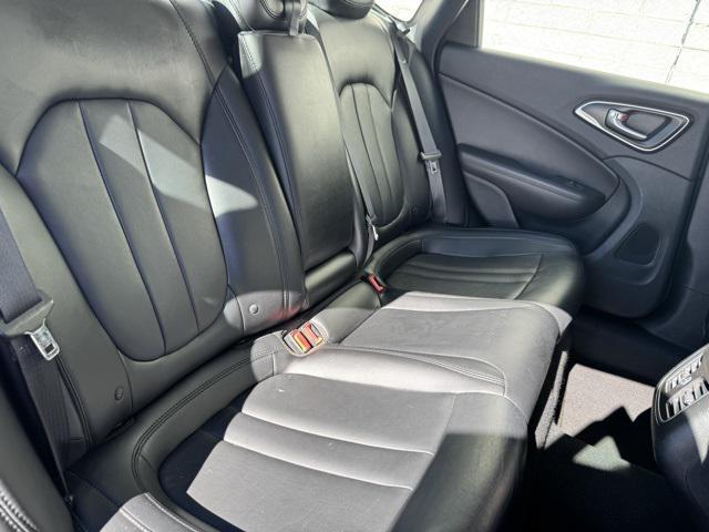 Photo of 2015 Velvet Red Pearlcoat Chrysler 200