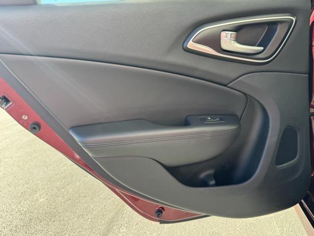 Photo of 2015 Velvet Red Pearlcoat Chrysler 200