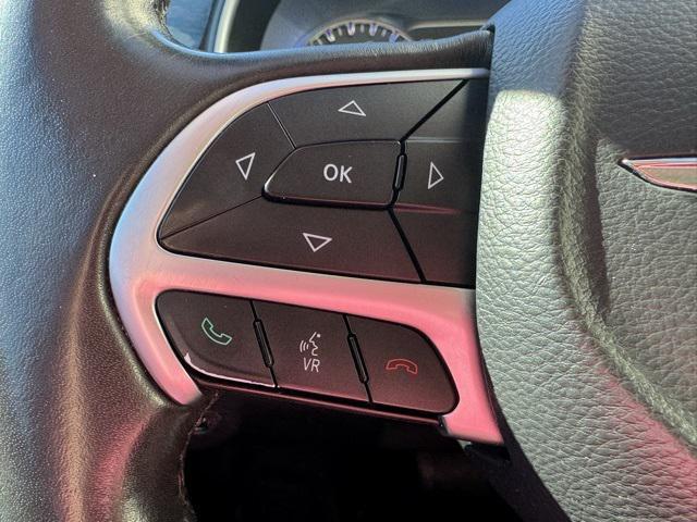 Photo of 2015 Velvet Red Pearlcoat Chrysler 200