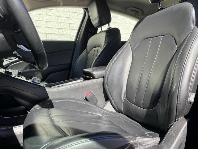 Photo of 2015 Velvet Red Pearlcoat Chrysler 200