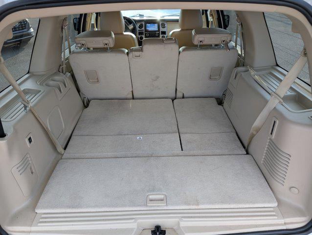 Photo of 2017 Oxford White Ford Expedition