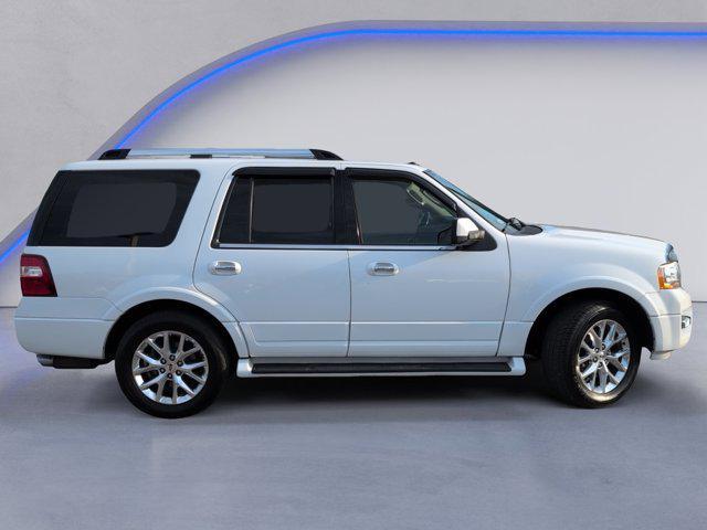 Photo of 2017 Oxford White Ford Expedition