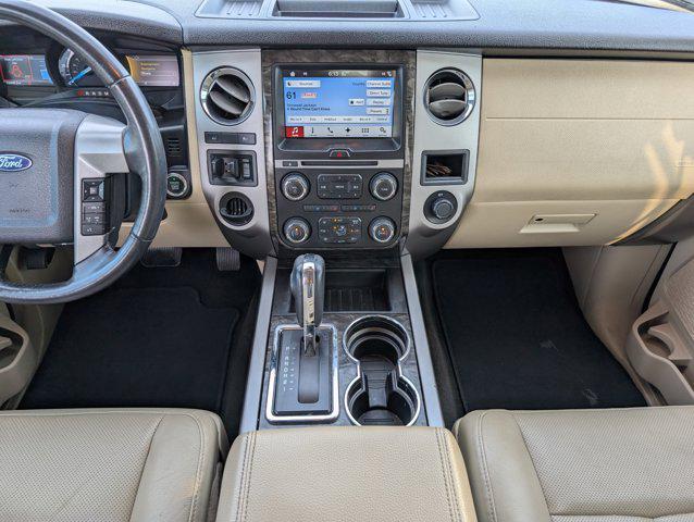 Photo of 2017 Oxford White Ford Expedition