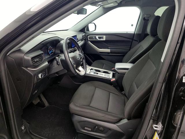 Photo of 2022 Black Ford Explorer