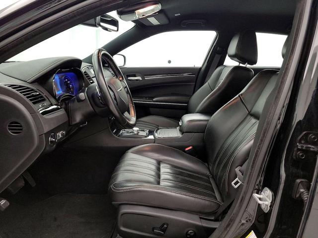 Photo of 2019 Black Chrysler 300