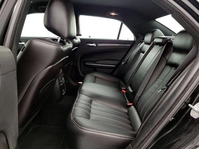 Photo of 2019 Black Chrysler 300