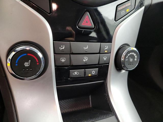 Photo of 2015 Silver Chevrolet Cruze