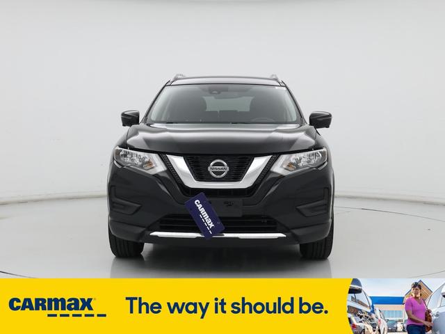 Photo of 2020 Black Nissan Rogue