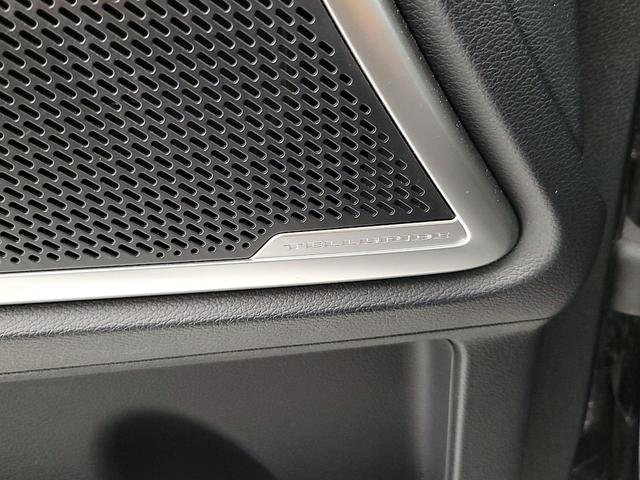 Photo of 2023 Black Kia Telluride