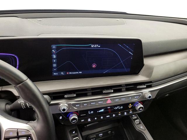 Photo of 2023 Black Kia Telluride