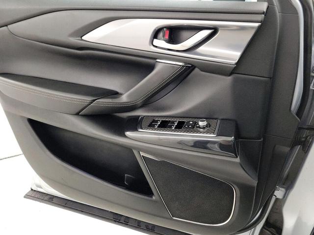 Photo of 2023 Silver Mazda CX-9